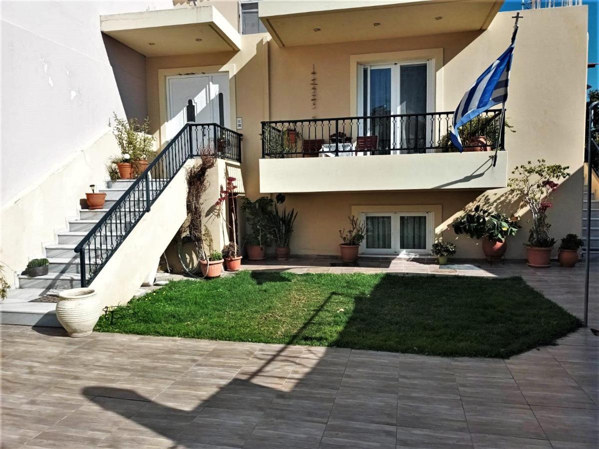 Family Yard House Kos Apartment Bagian luar foto