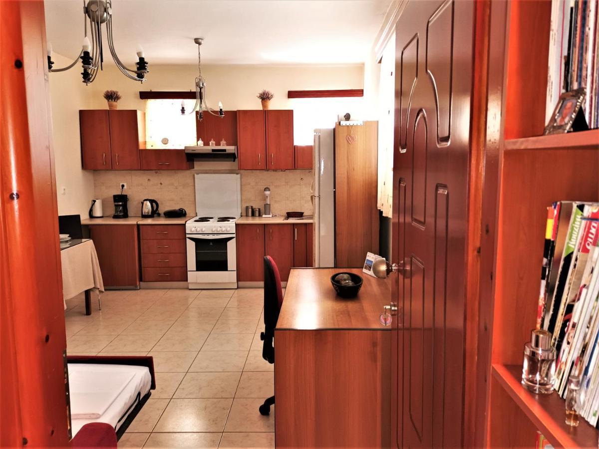 Family Yard House Kos Apartment Bagian luar foto
