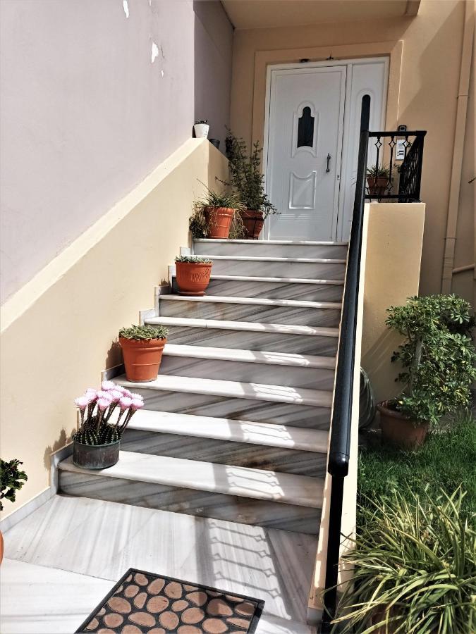 Family Yard House Kos Apartment Bagian luar foto